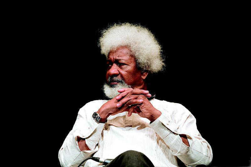 沃莱·索因卡(wolesoyinka)